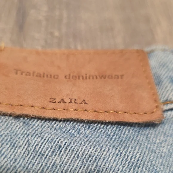 Zara Trafaluc Denimwear Rose Embroidered High Rise Shorts - Picture 13 of 16